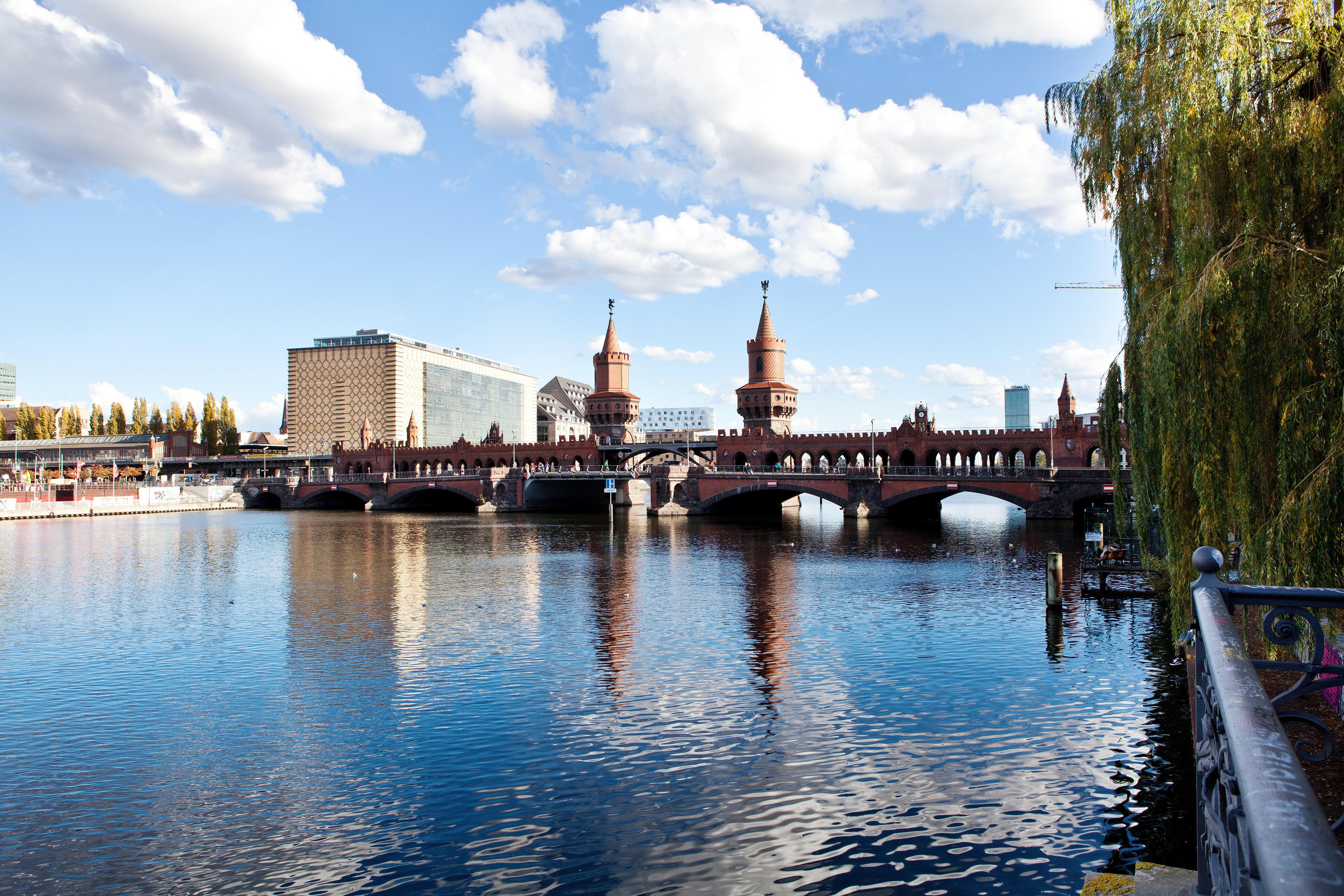 Hotel Indigo Berlin - East Side Gallery Екстер'єр фото