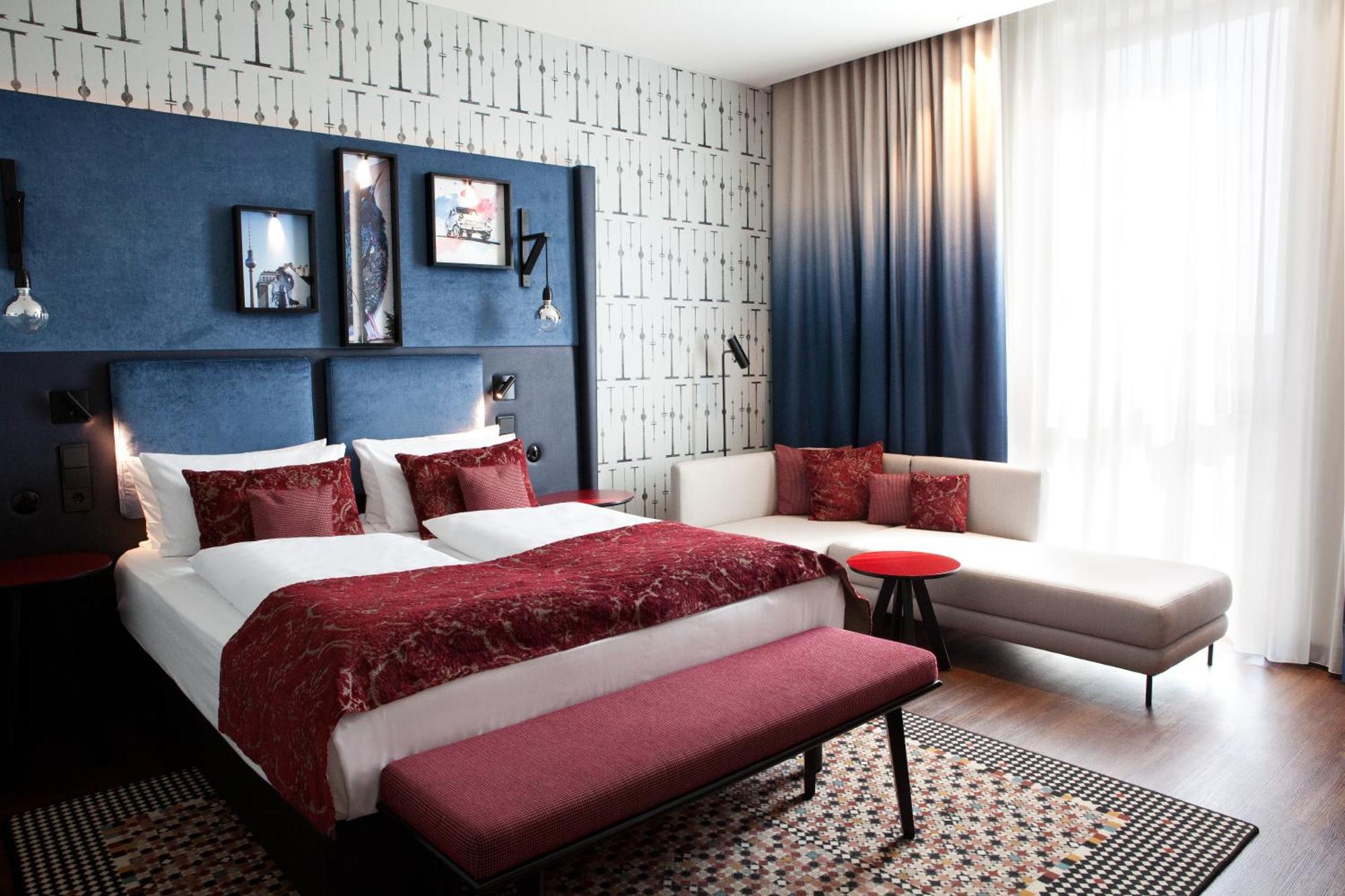 Hotel Indigo Berlin - East Side Gallery Екстер'єр фото