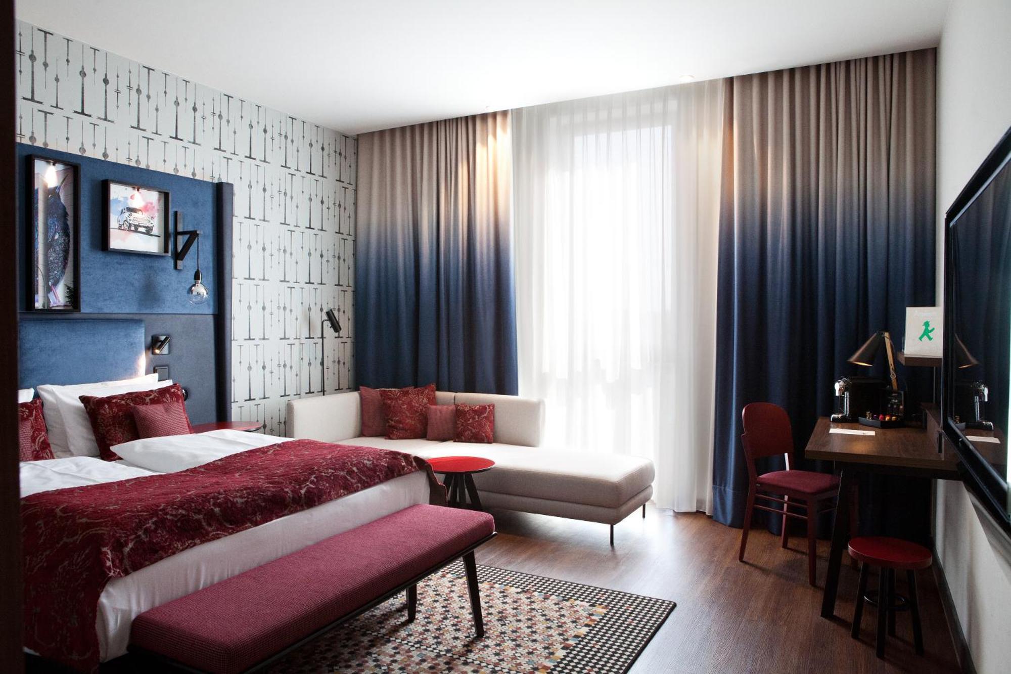 Hotel Indigo Berlin - East Side Gallery Екстер'єр фото