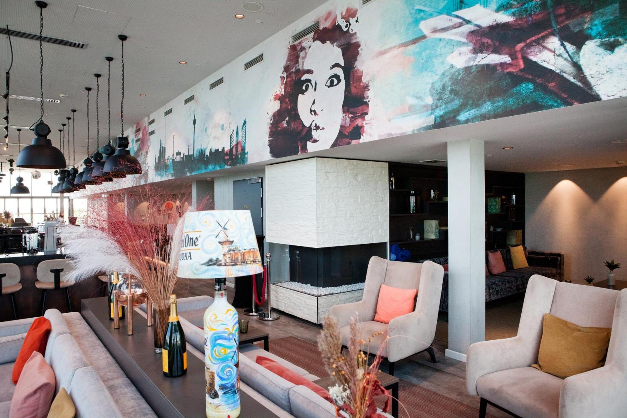 Hotel Indigo Berlin - East Side Gallery Екстер'єр фото